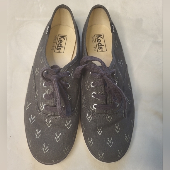 ❤️ KEDS Sneakers. Size 6.5. Grey & White. - Picture 6 of 6